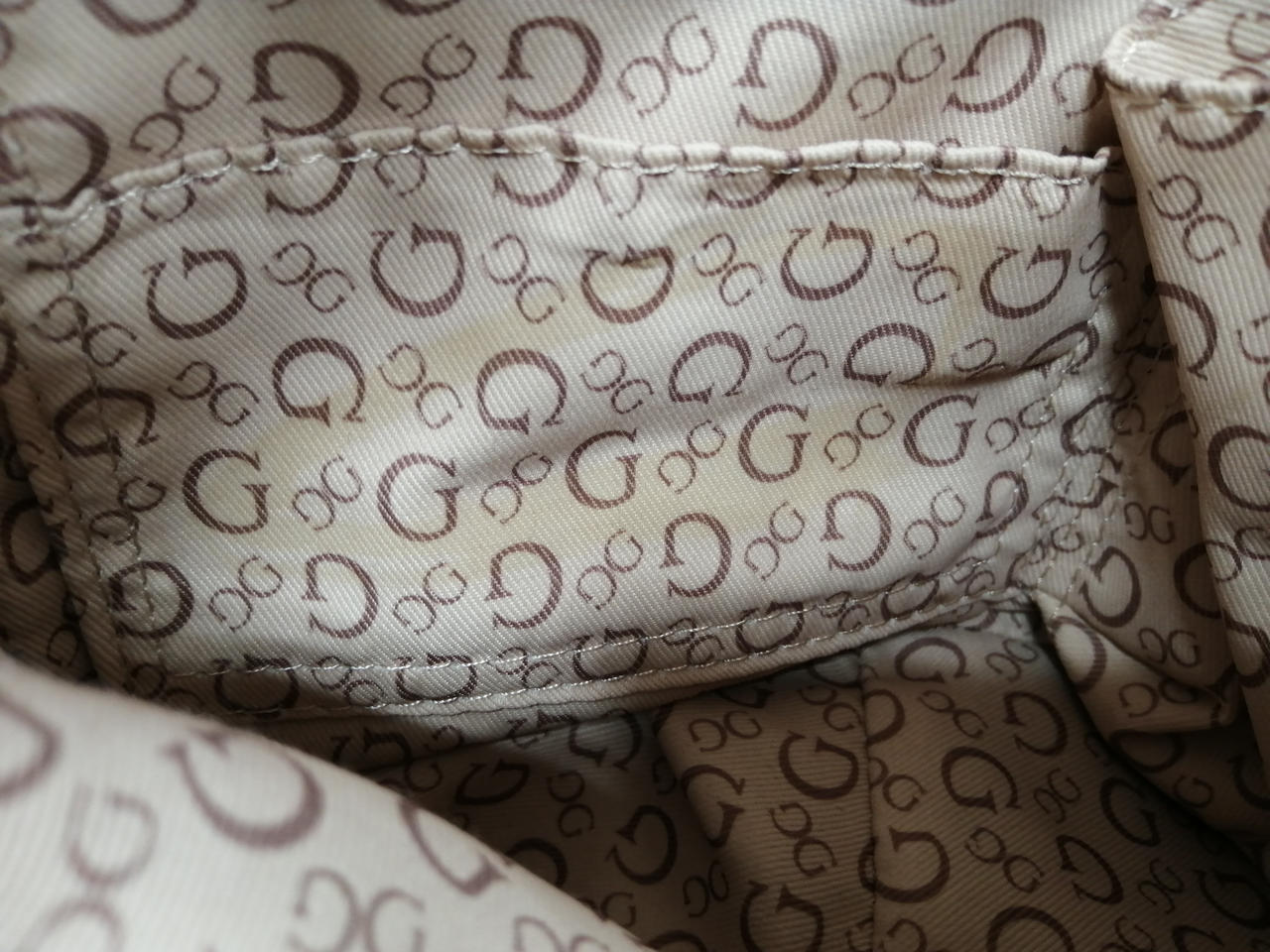 中　お汚れあり