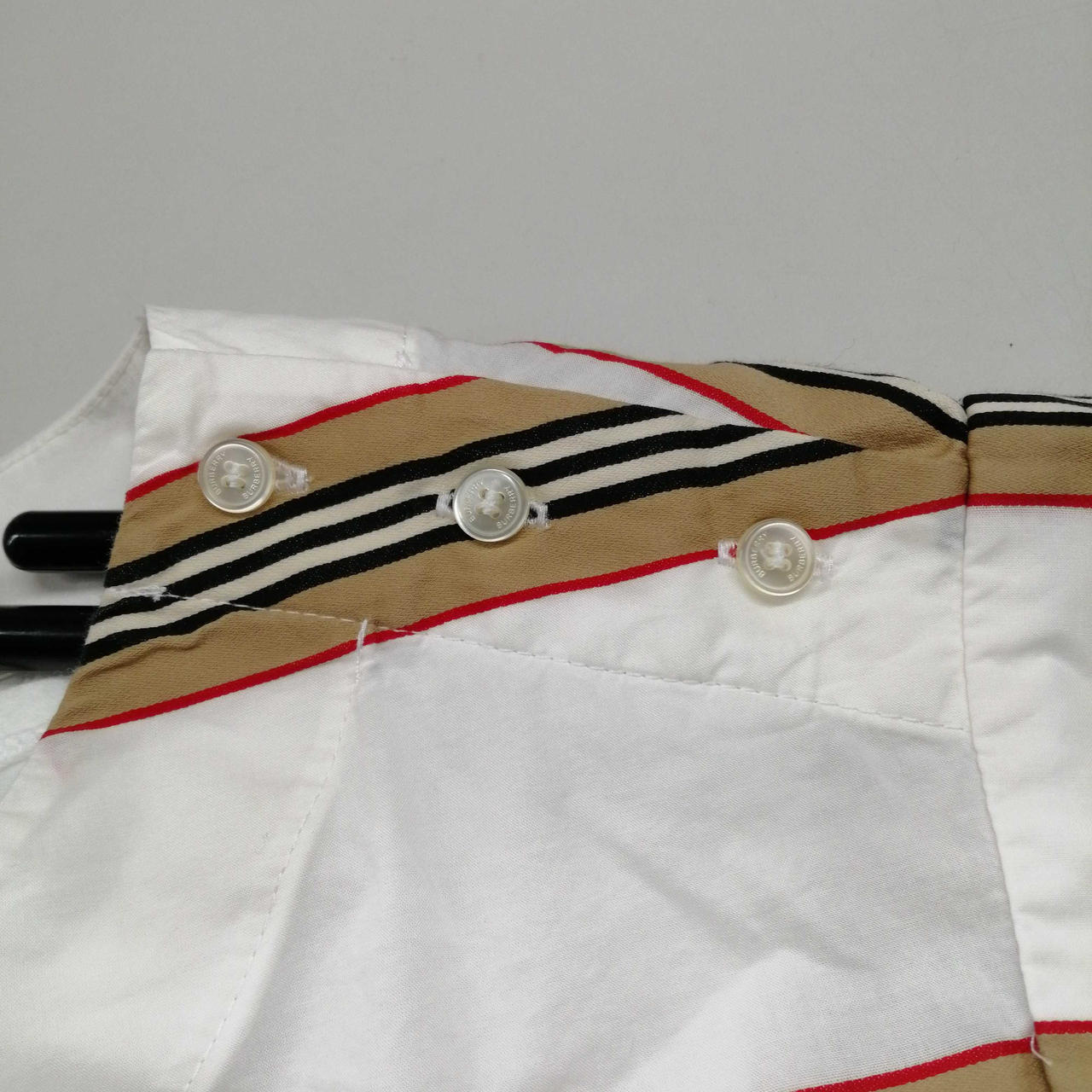 BURBERRY 型番:14Y(164CM )/8036489 バーバリー レイヤード BURBERRY 型番:14Y(164CM )/8036489 バーバリー レイヤード