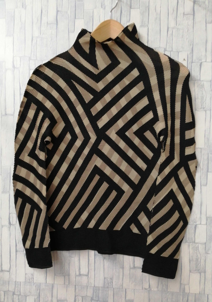 【me ISSEY MIYAKE】ワッフルプリーツハイネック ME ISSEY MIYAKE|イッセイミヤケ ハイネックワッフルプリーツ