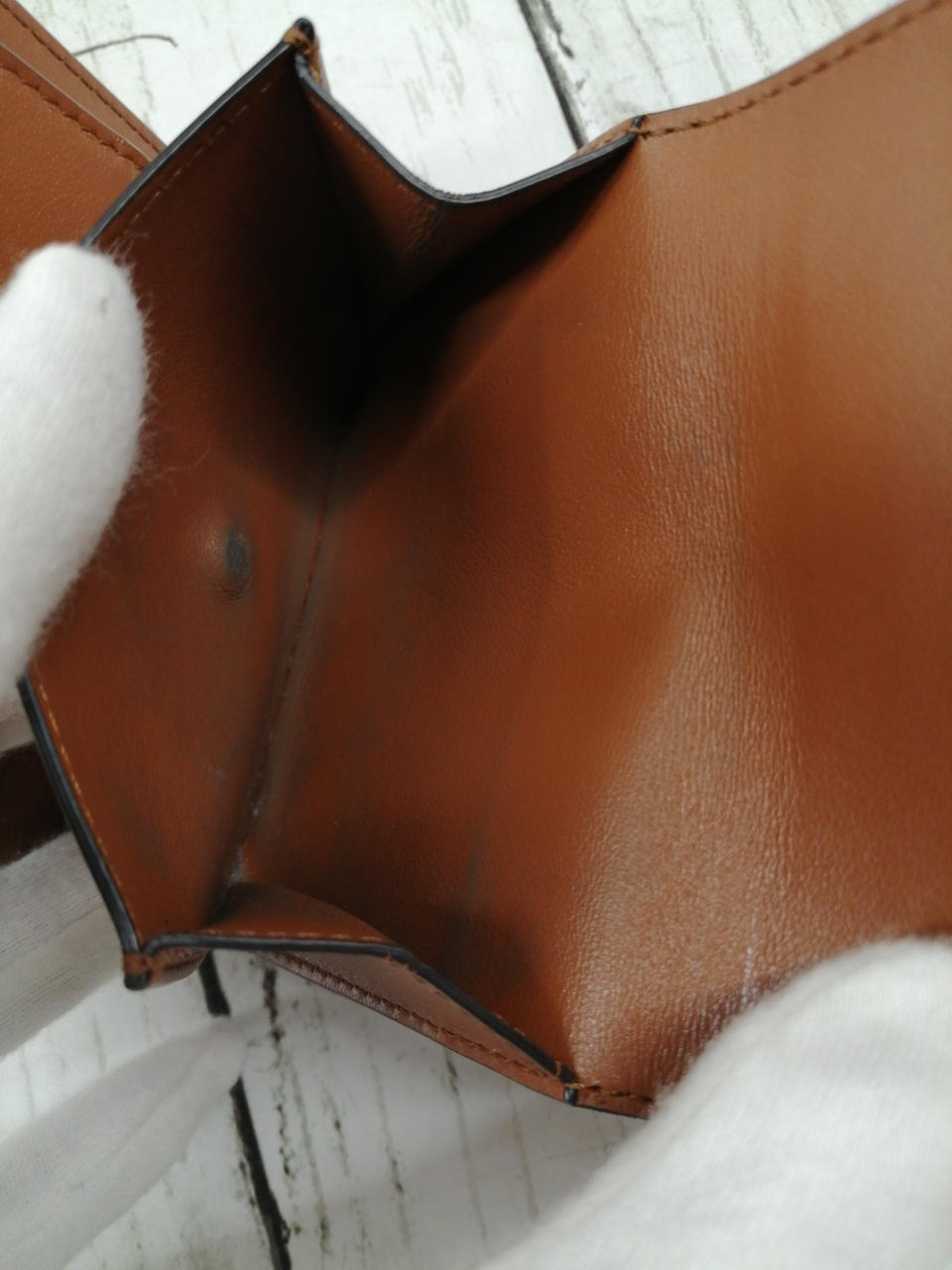 小銭入れ部分汚れ