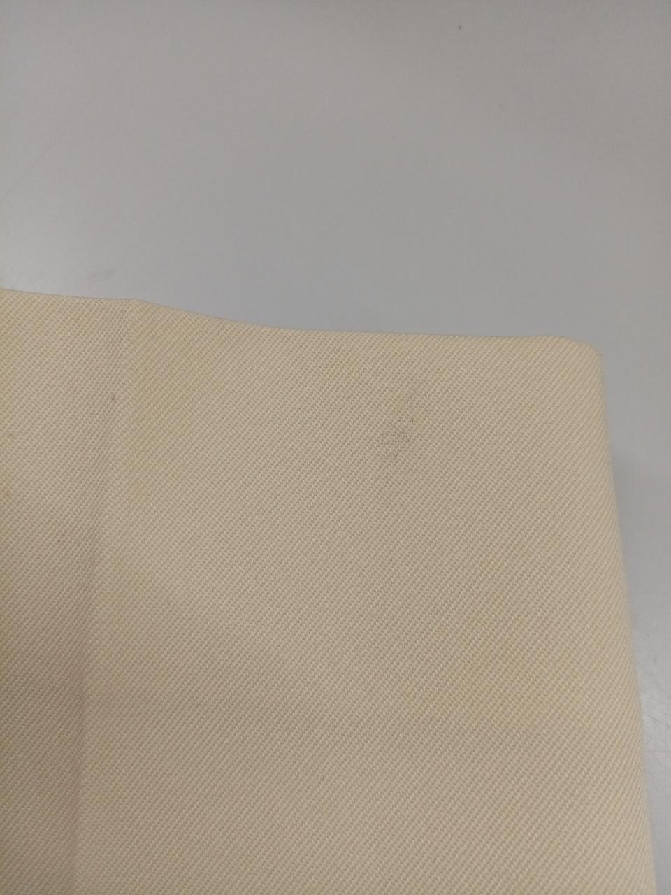 裾付近汚れあり