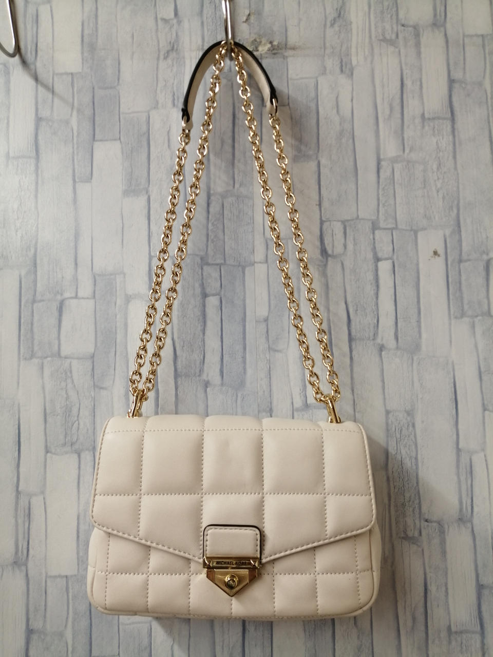 ファッションシーンで話題のこれから流行るブランド12選 MICHAEL KORS|チェーンショルダーバッグ|HARDOFFオフモール バッグ