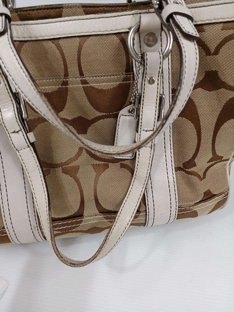 紐部分にスレあり