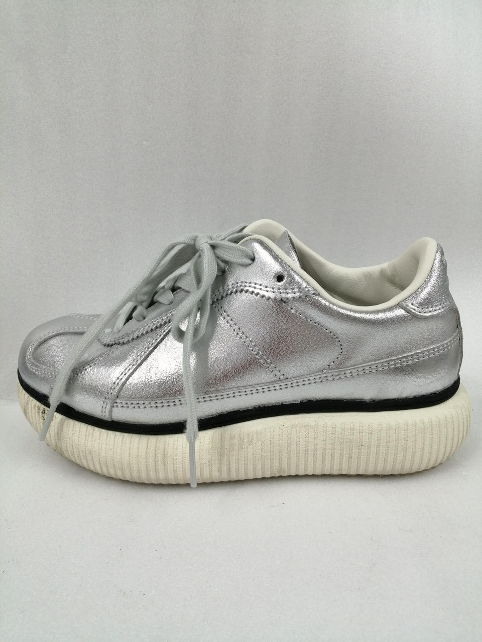 美品Onitsuka Tiger オニツカタイガー デレシティ　厚底　スニーカー 楽天市場】Onitsuka Tiger オニツカタイガー スニーカー