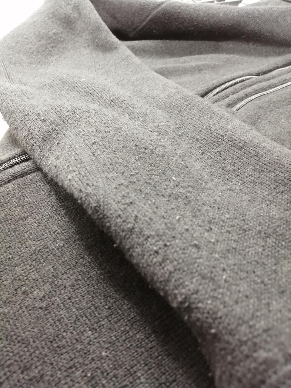 全体的に毛羽立ちあり