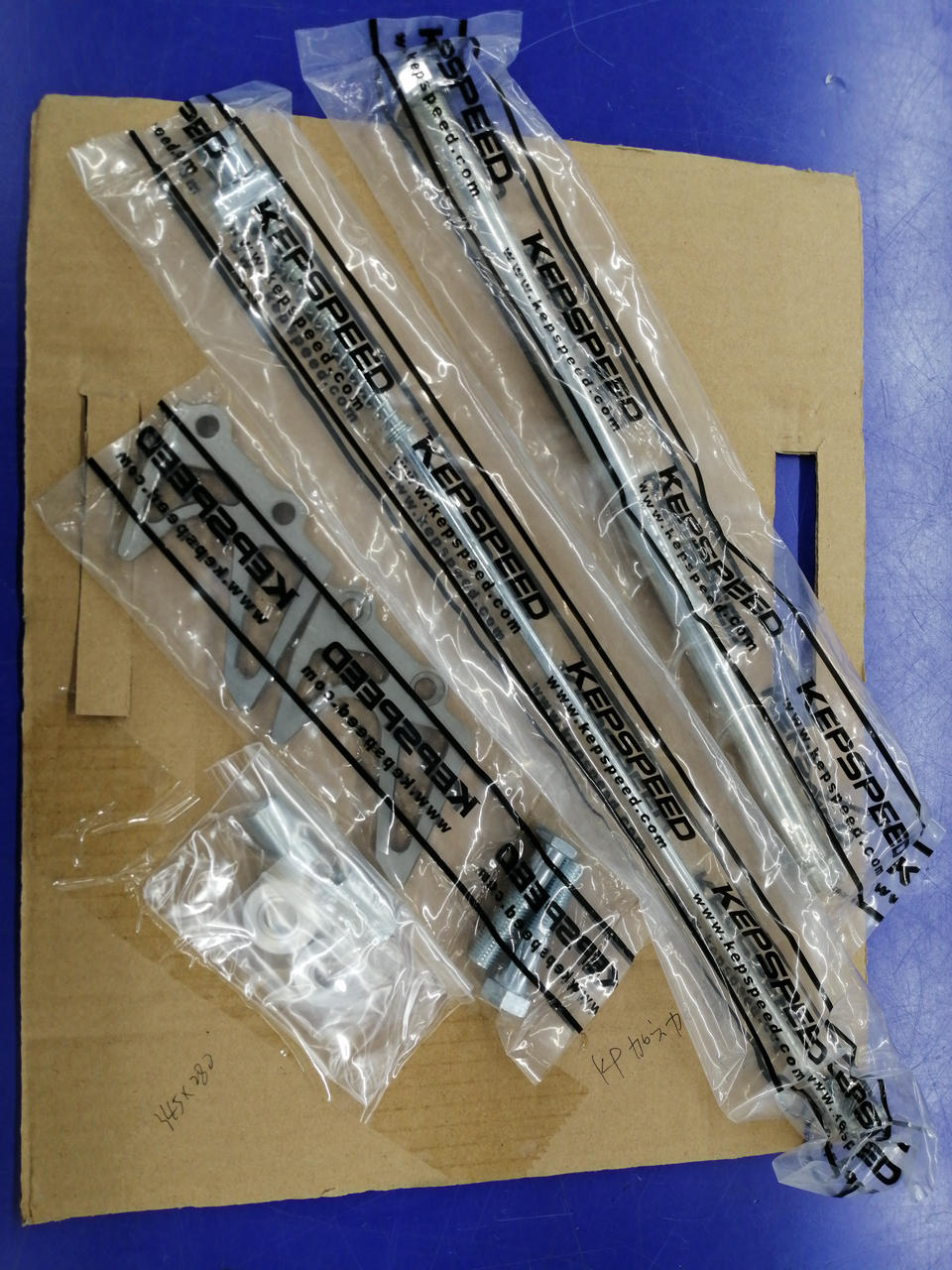 付属品開けてません