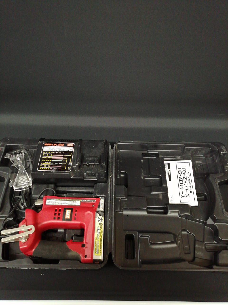 マックスバッテリータッカーtg-z3-bc （MAX(マックス) TG-Z3-BC/40A 