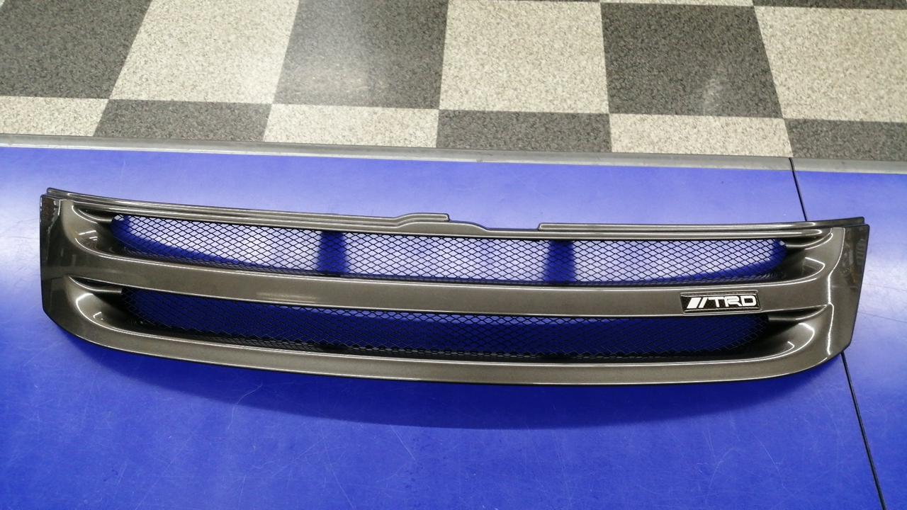 ダ*イ様 TOYOTAグリル エスクァイア フロントグリル＆フロントスポイラー用のフロント