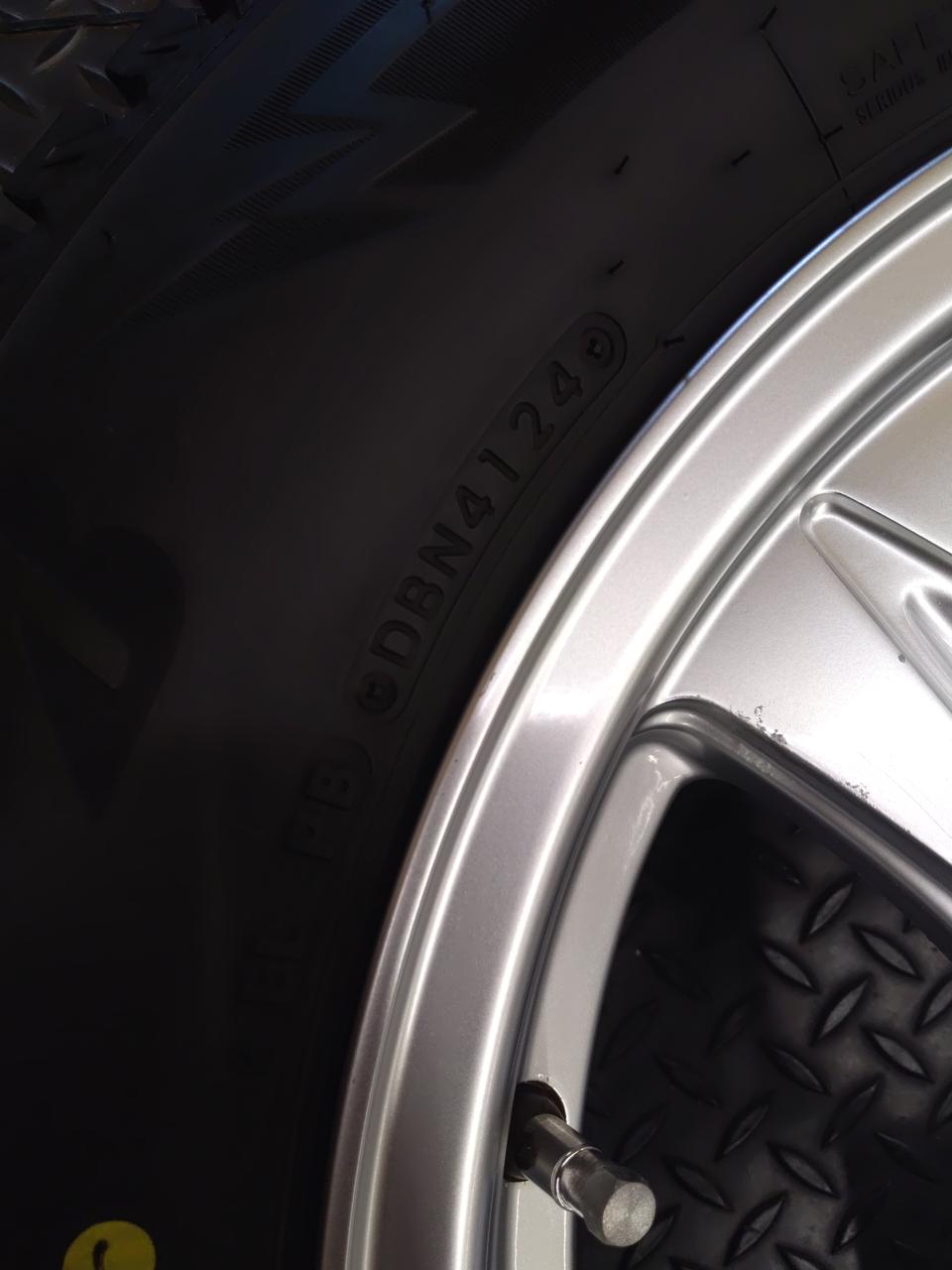 スタットレスタイヤ BRIDGESTONE KEELER|スタッドレスタイヤセット|【ハードオフ公式通販