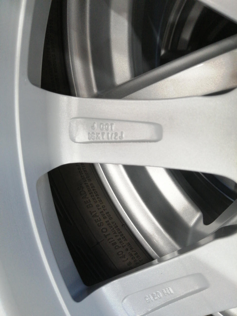 YOKOHAMA NISSAN|スタッドレスタイヤセット|HARDOFFオフモール（オフモ