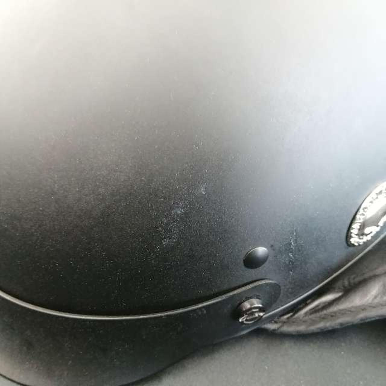 キズ、シミ、多数あります。