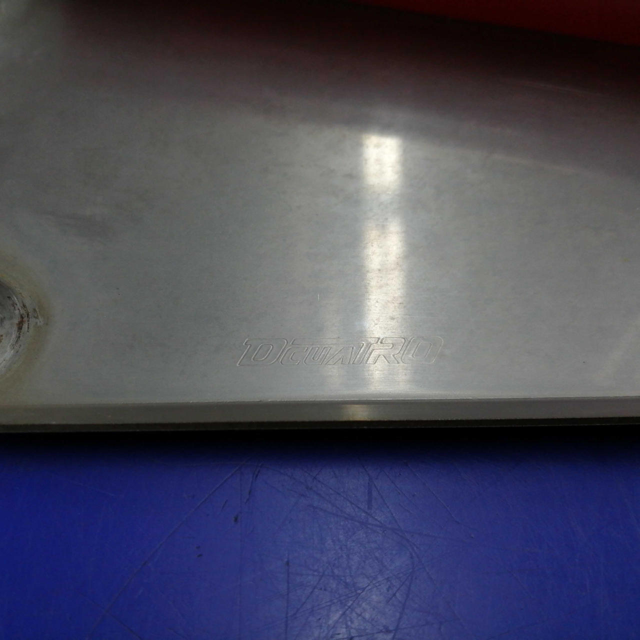 メーカー：DCUATRO