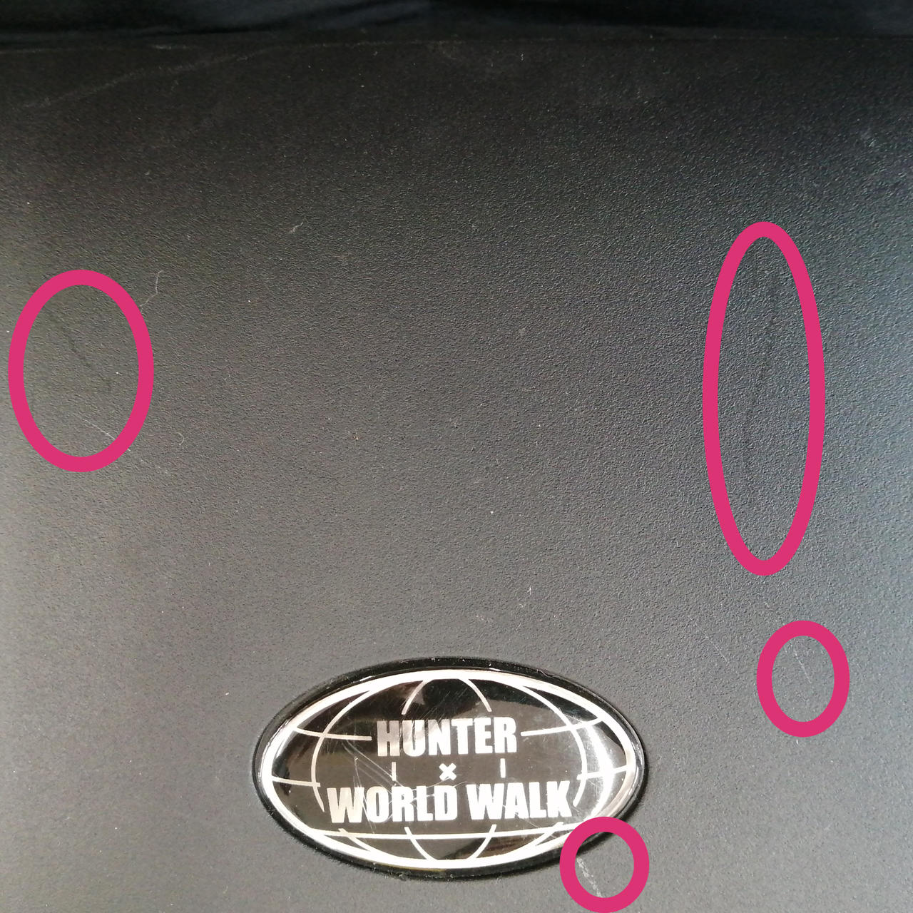 キズが見られます