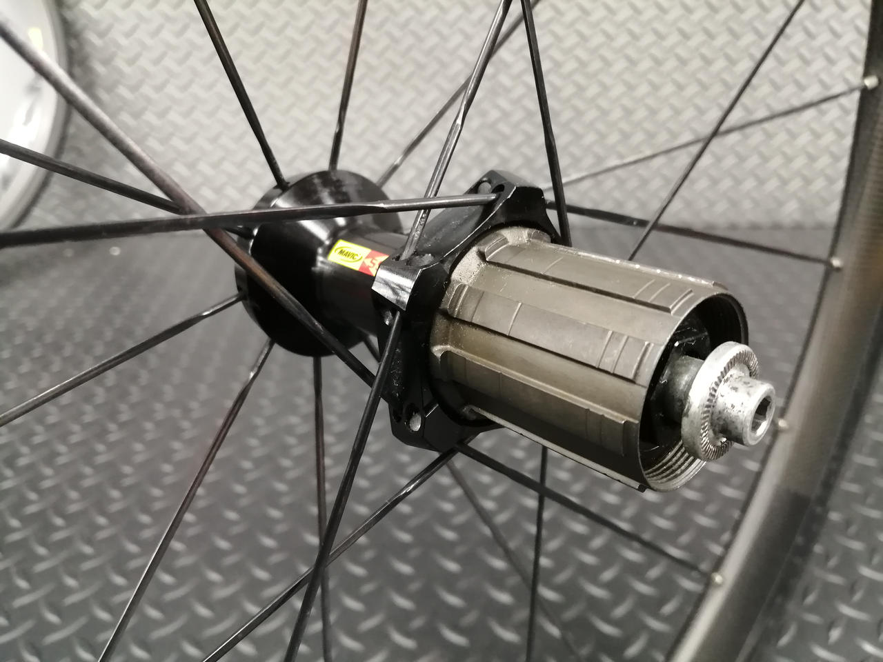 MAVIC カーボンホイール フロント マビック MAVIC キシリウムプロカーボン KSYRIUM PRO CARBON UST