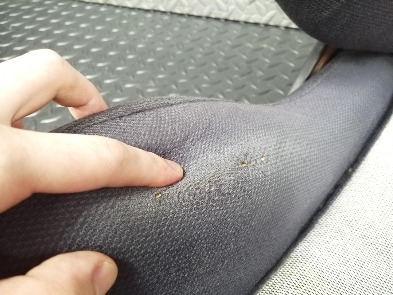 右側ややヘタりあり