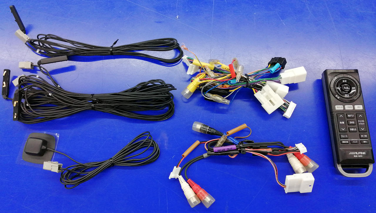 付属品、現物のみになります。