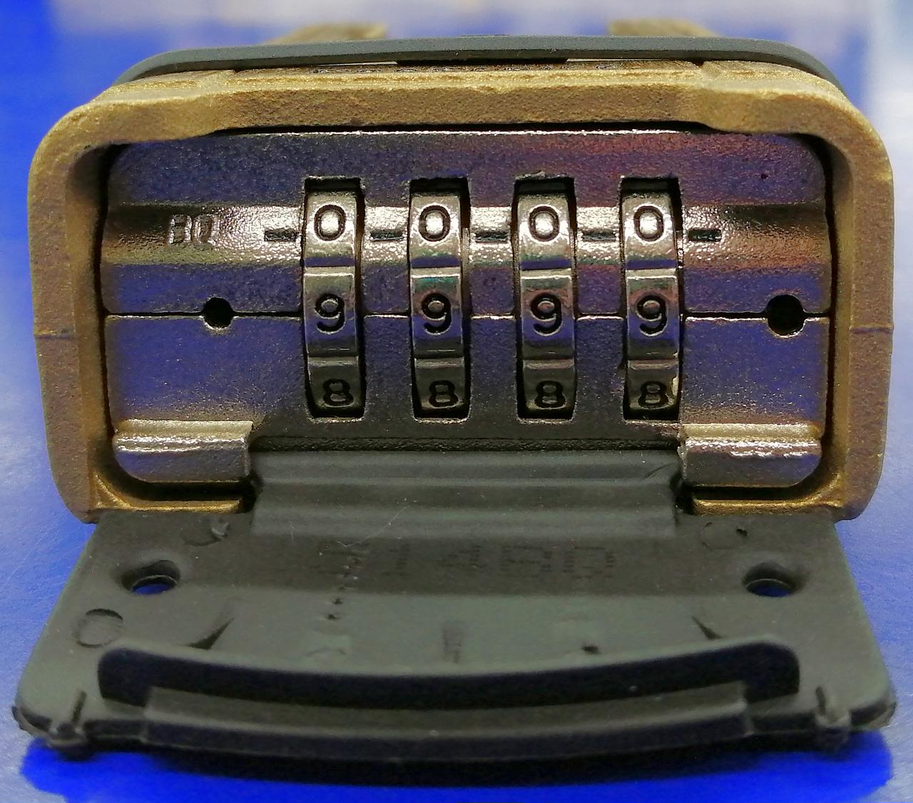 番号｢0000｣で解錠