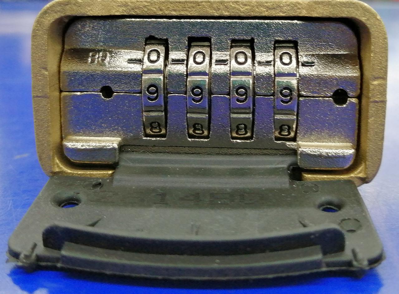 番号｢0000｣で解錠