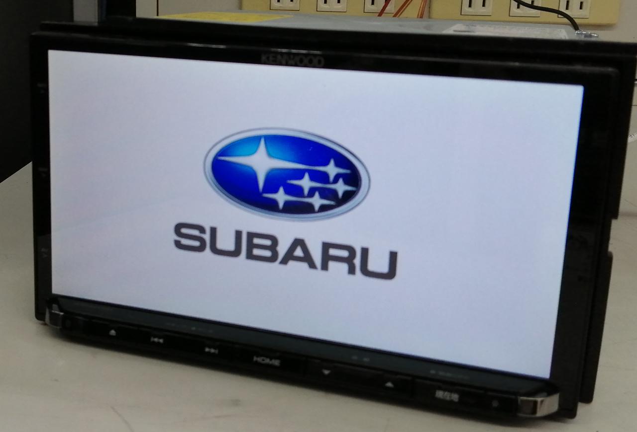 起動時SUBARUのロゴが表示されます