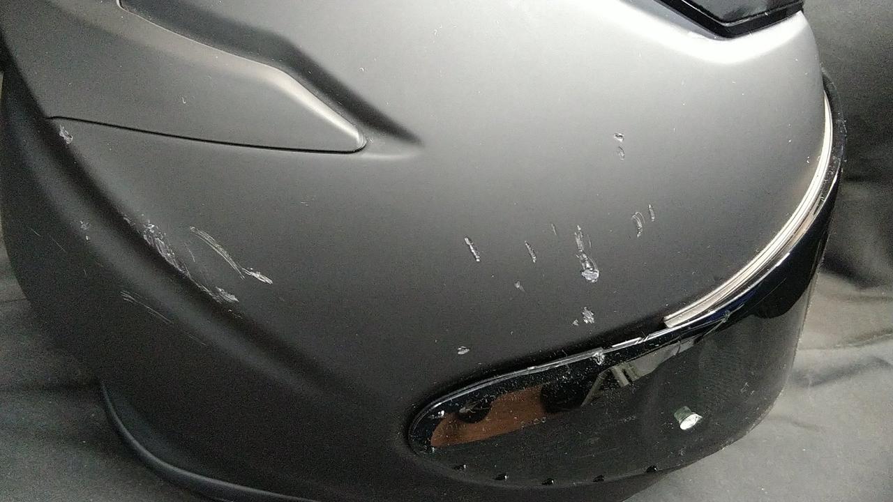 擦りキズ、削れがあります