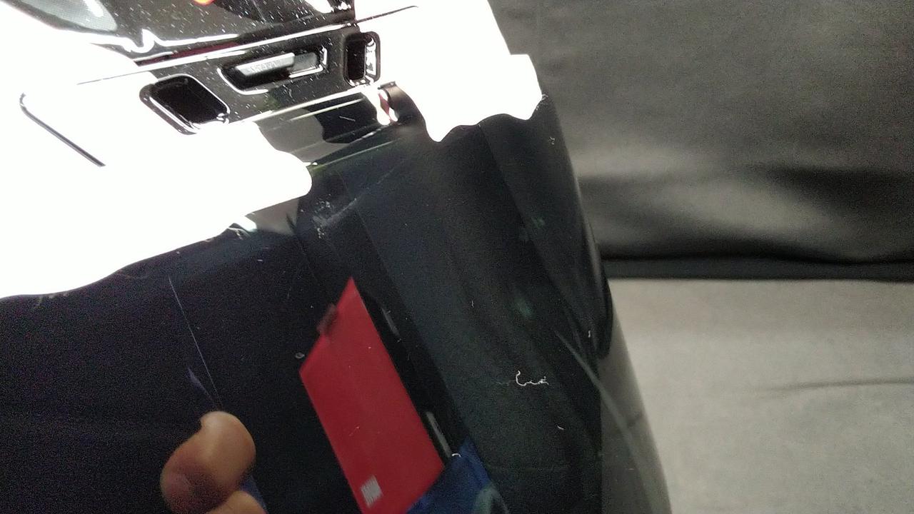 擦れキズあります