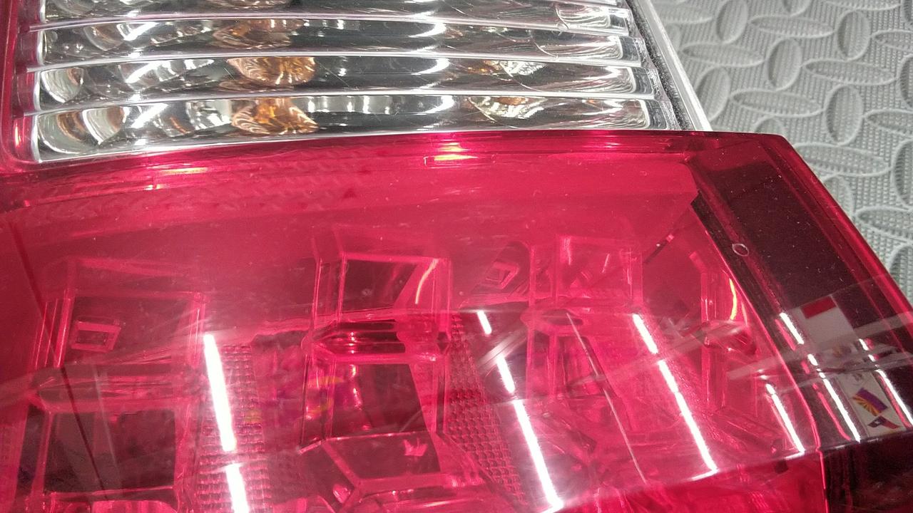 小キズあります