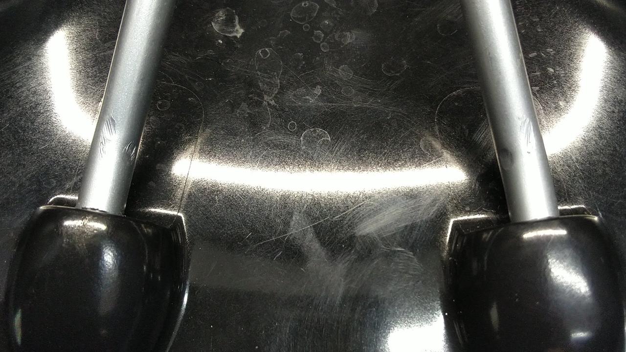 小キズがあります