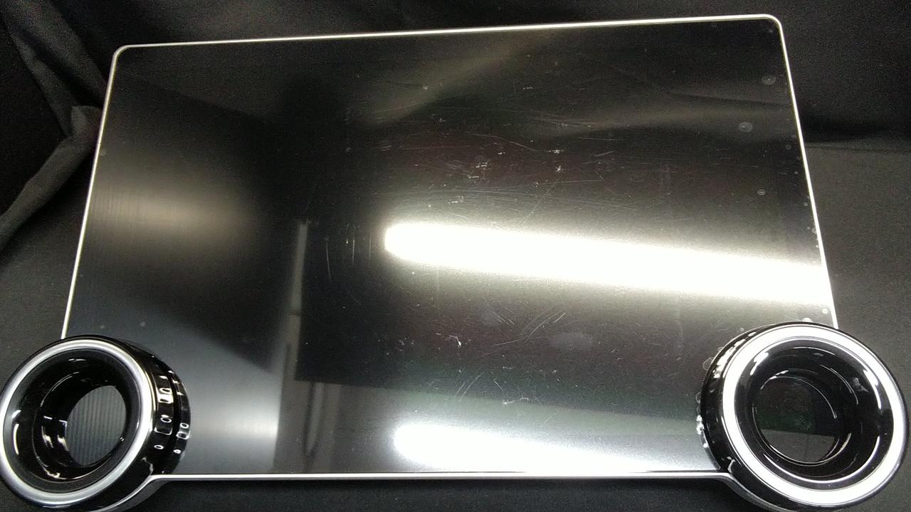 本体にキズ等なし