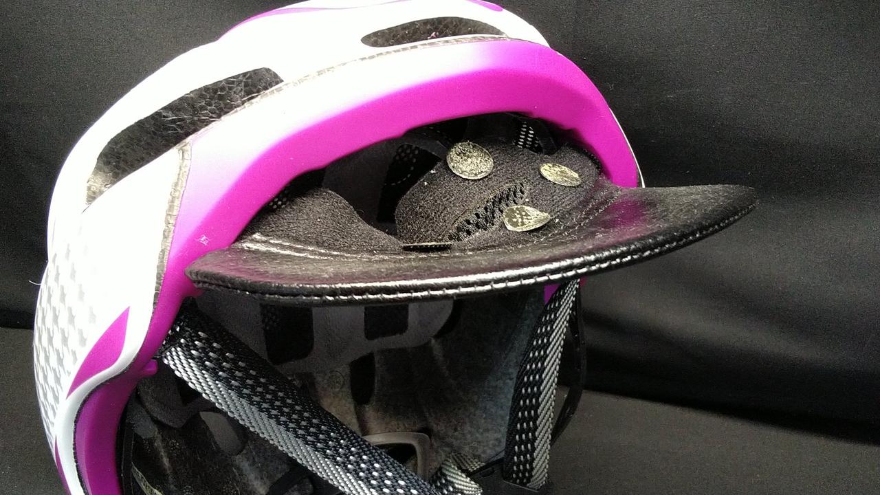 粘着が弱く取れています