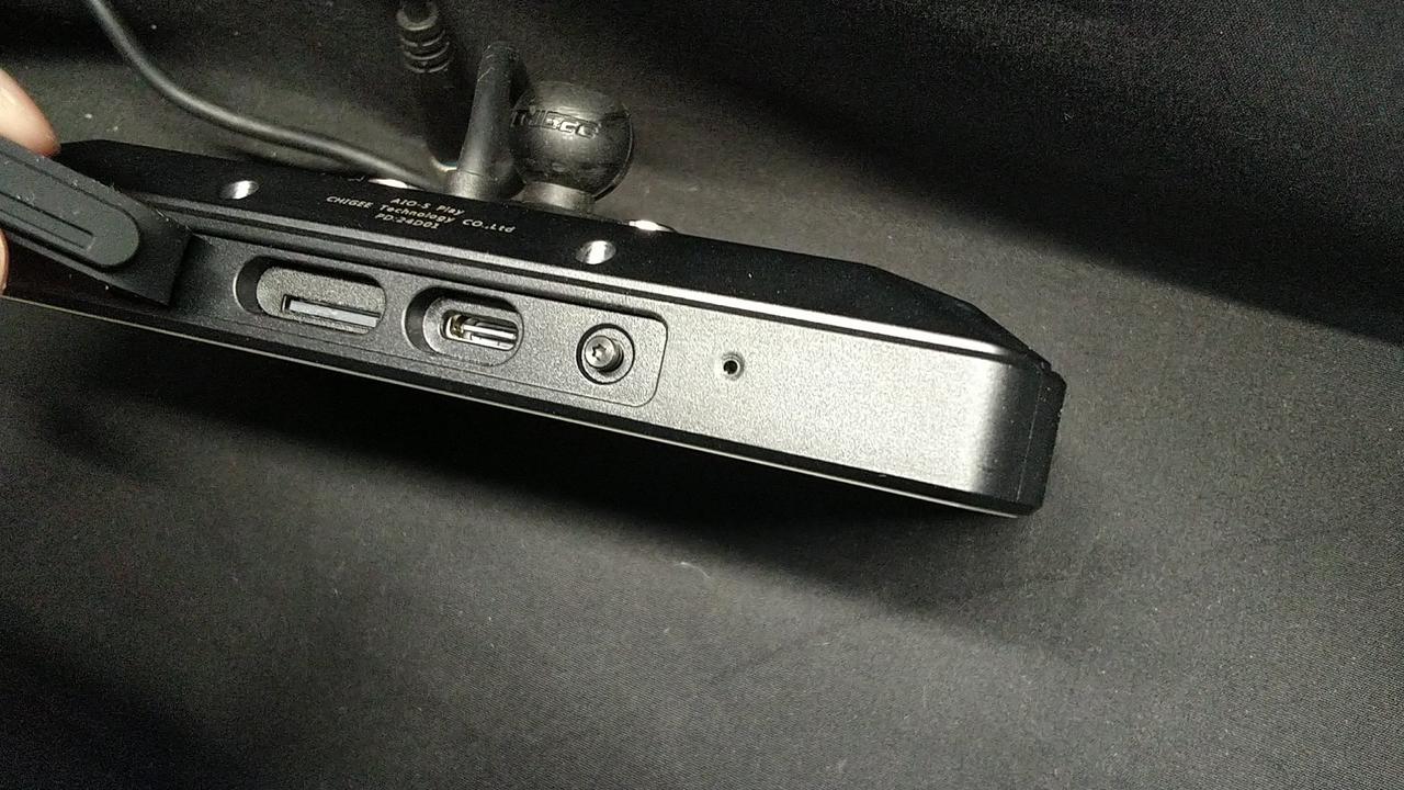 ８GBSDカード付属