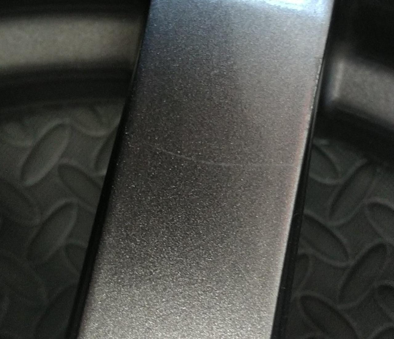 少しキズがあります