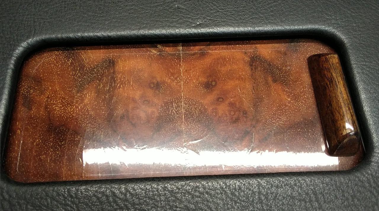 ヒビ割れあります