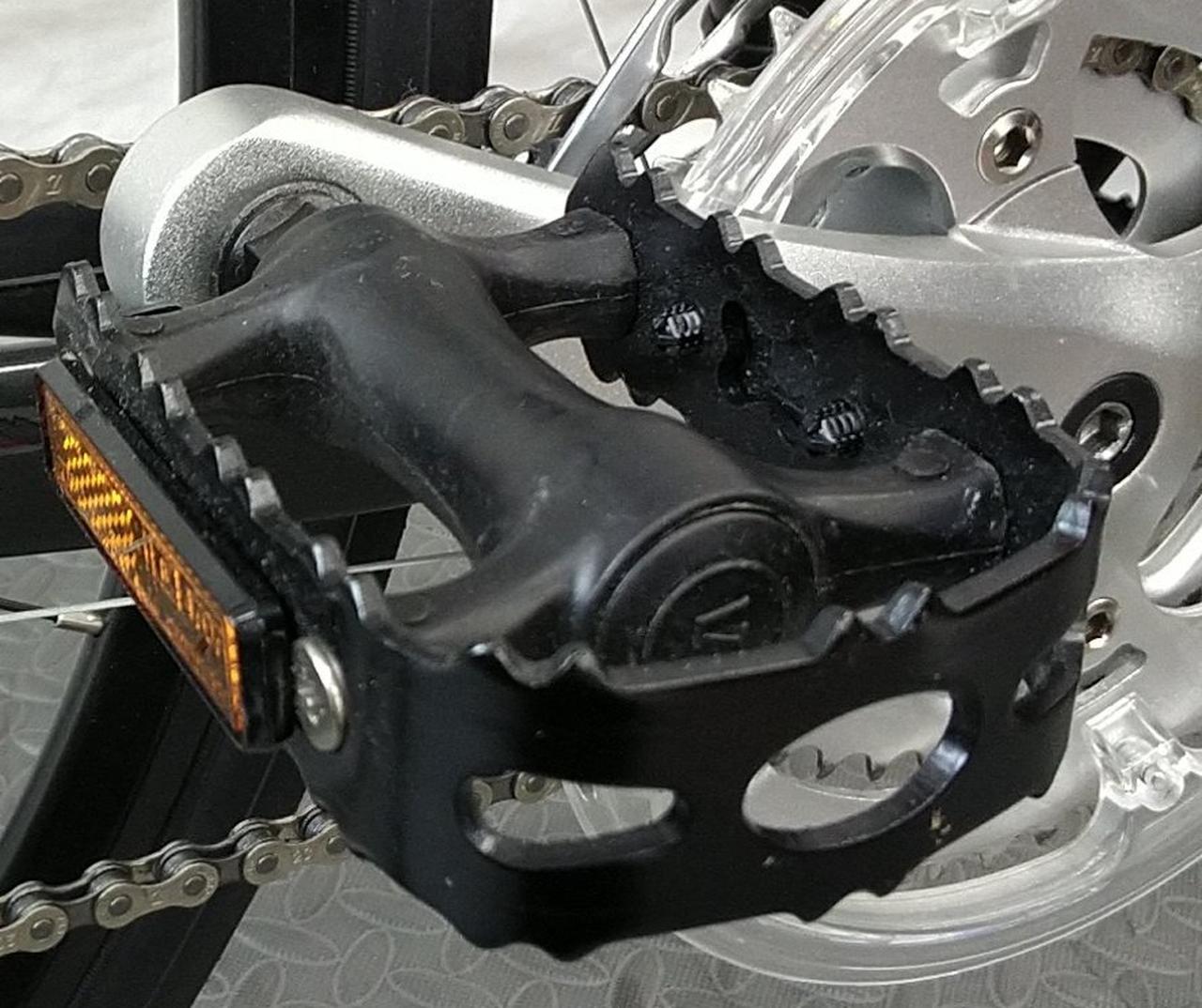 小キズがあります