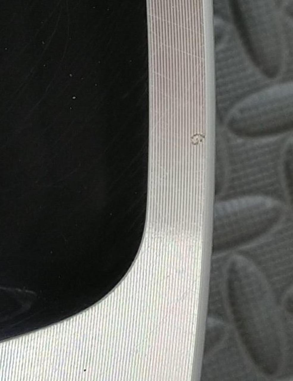 小キズがあります