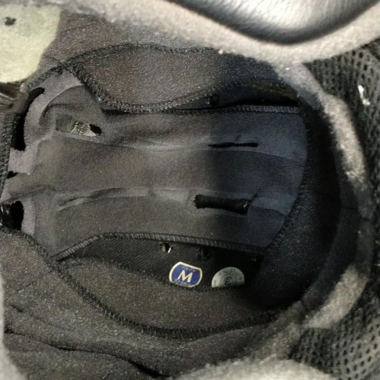 中が少し劣化しています。サイズはMです。