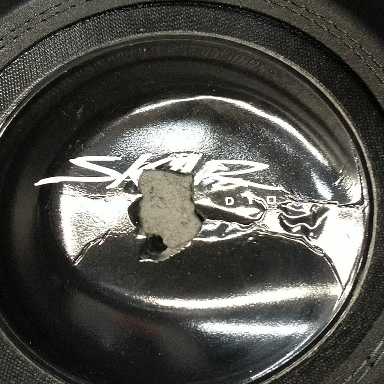 破れ、凹みあります