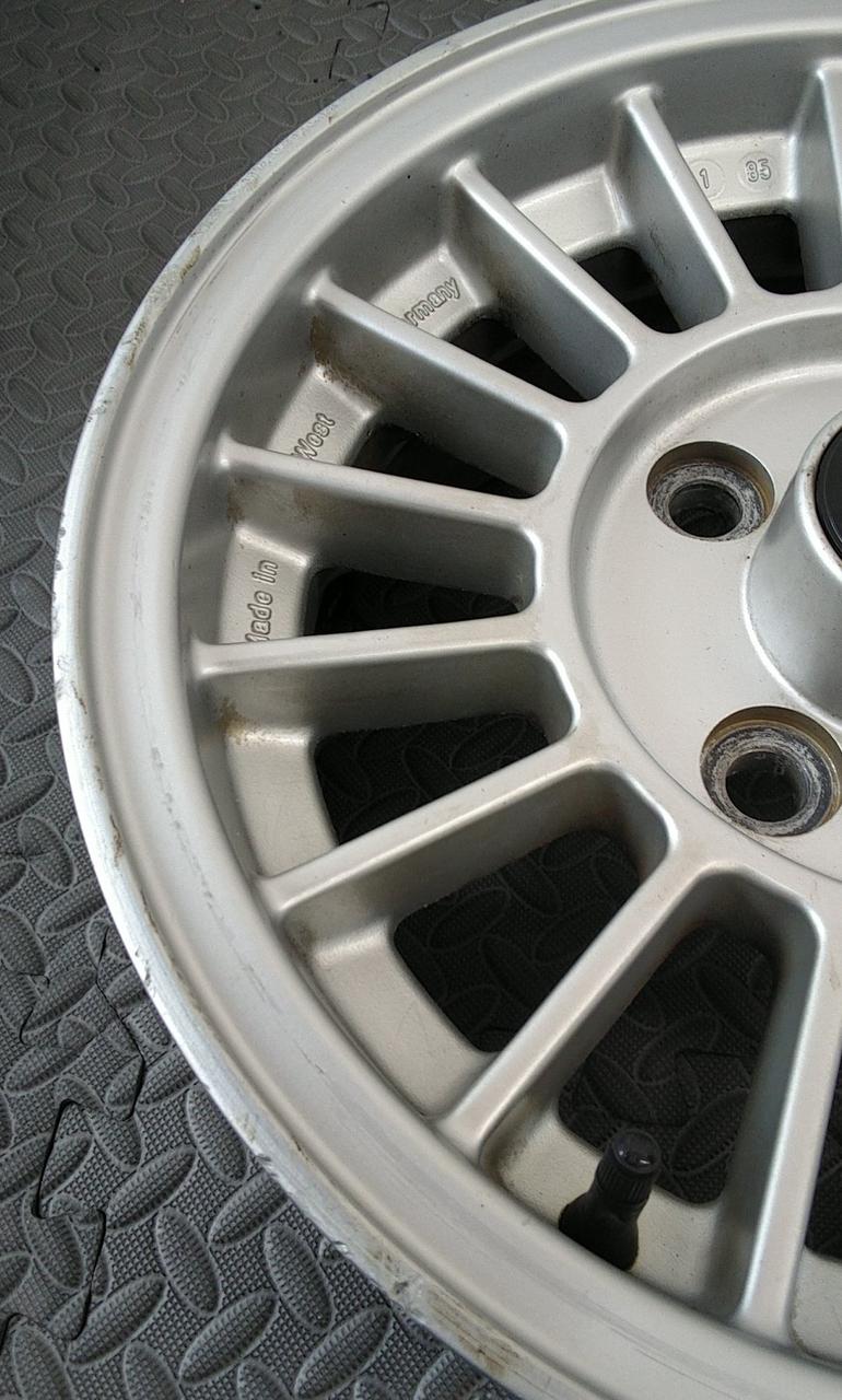 広い範囲でキズあります