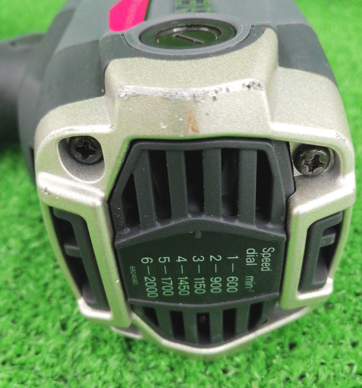 キズ、汚れ等あります。