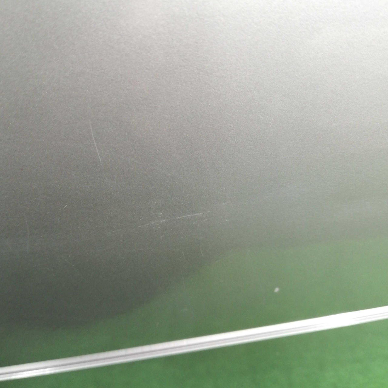 すり傷あります。