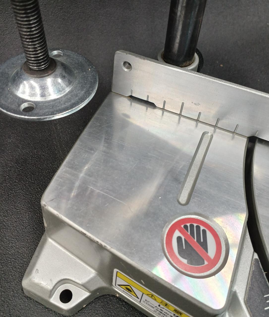 キズ等あります。