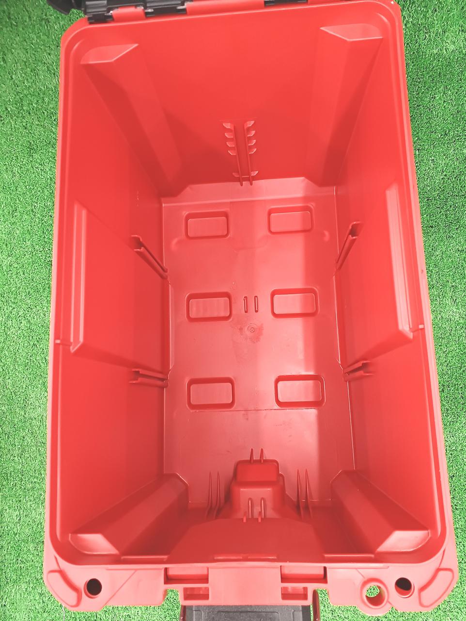 仕切りはありません。