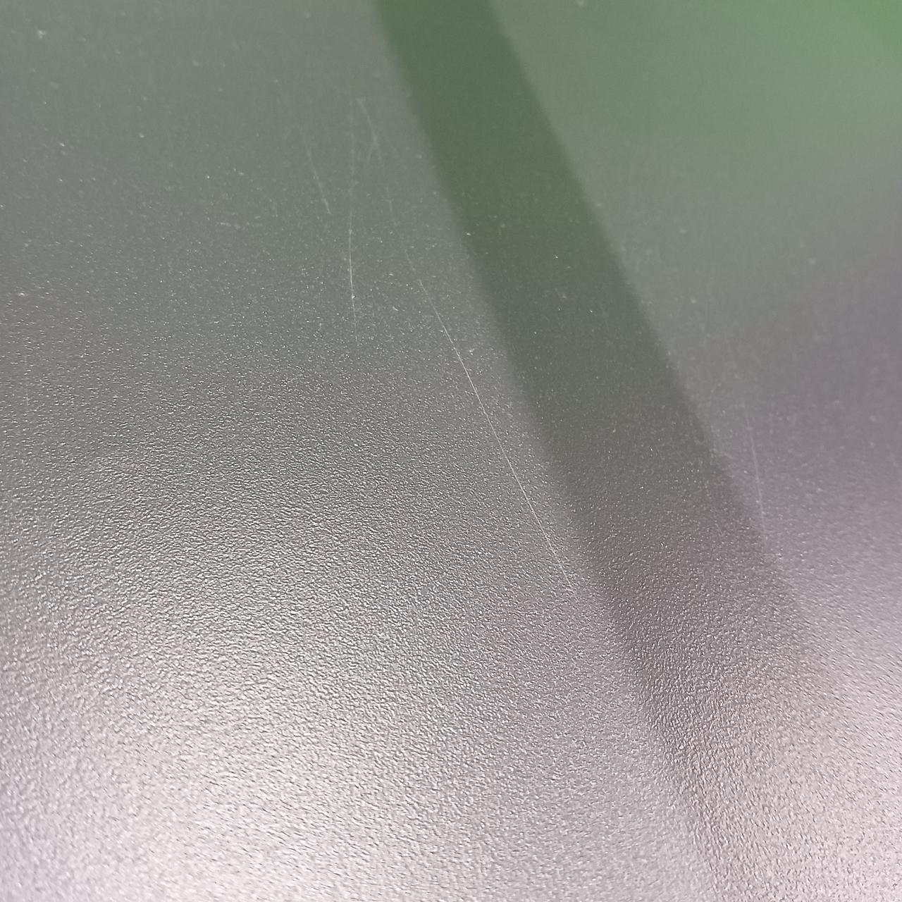 キズあります。