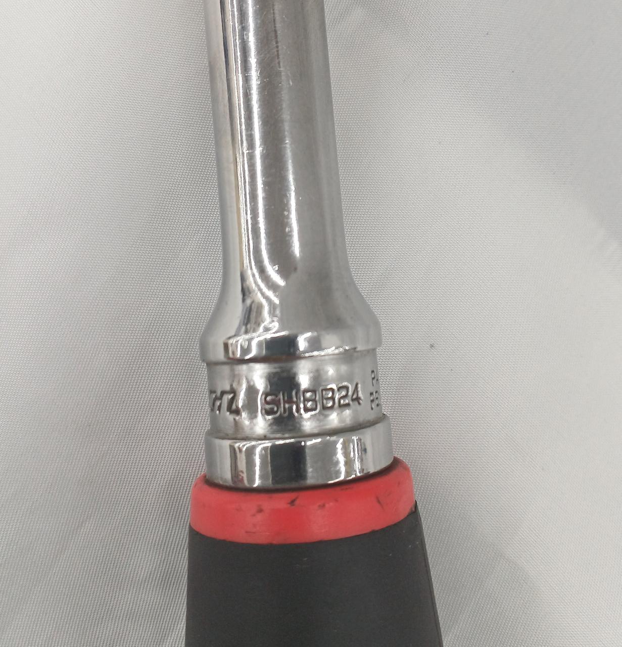 キズ、汚れ等あります。