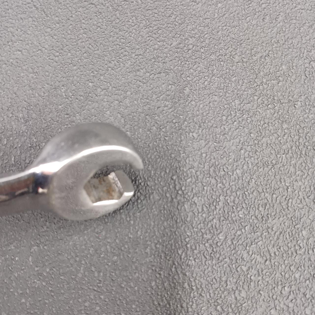 細かいキズ、汚れあります。