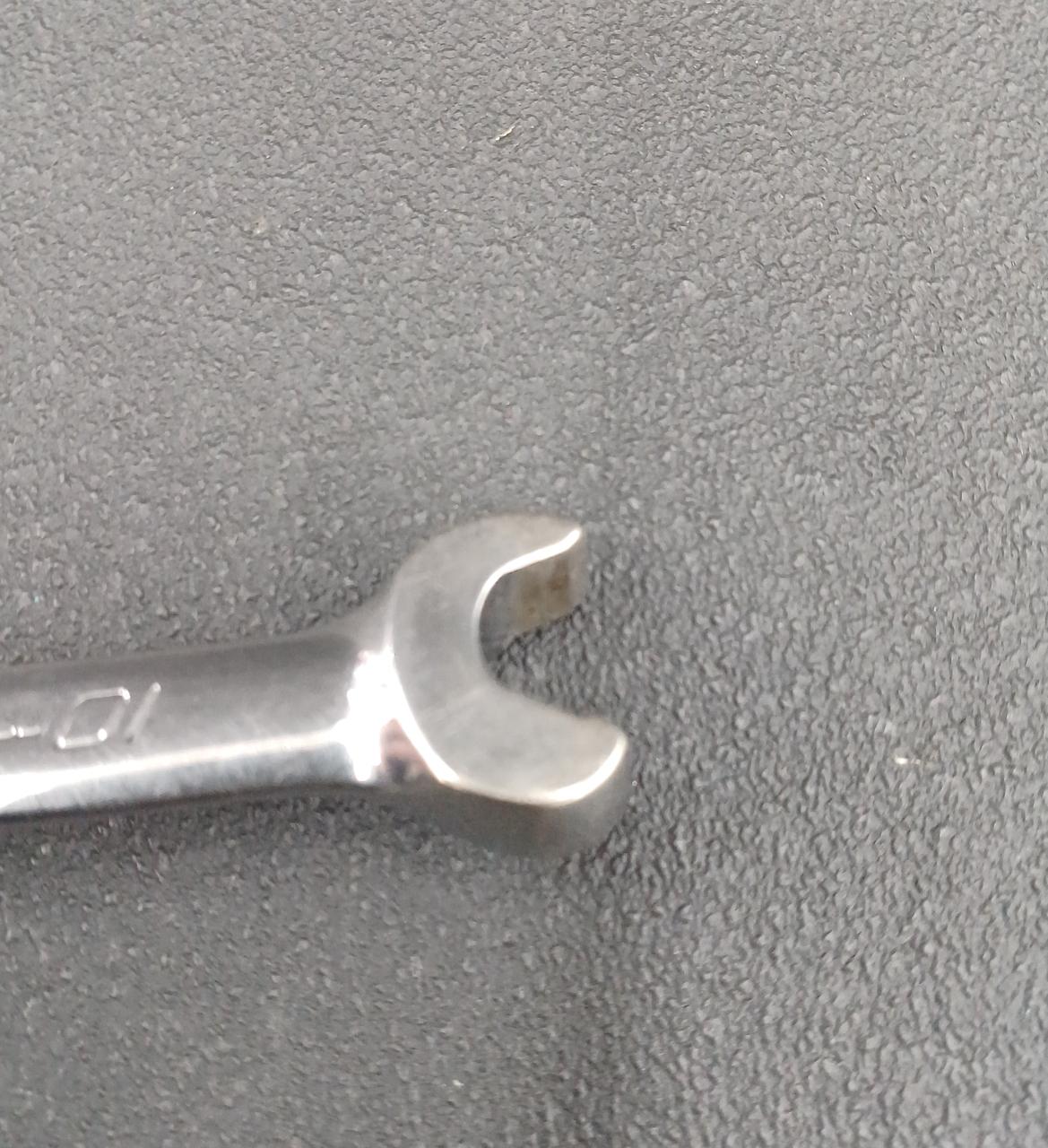 細かいキズ、汚れあります。