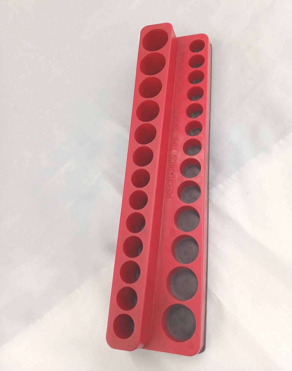 キズ、汚れ等あります。