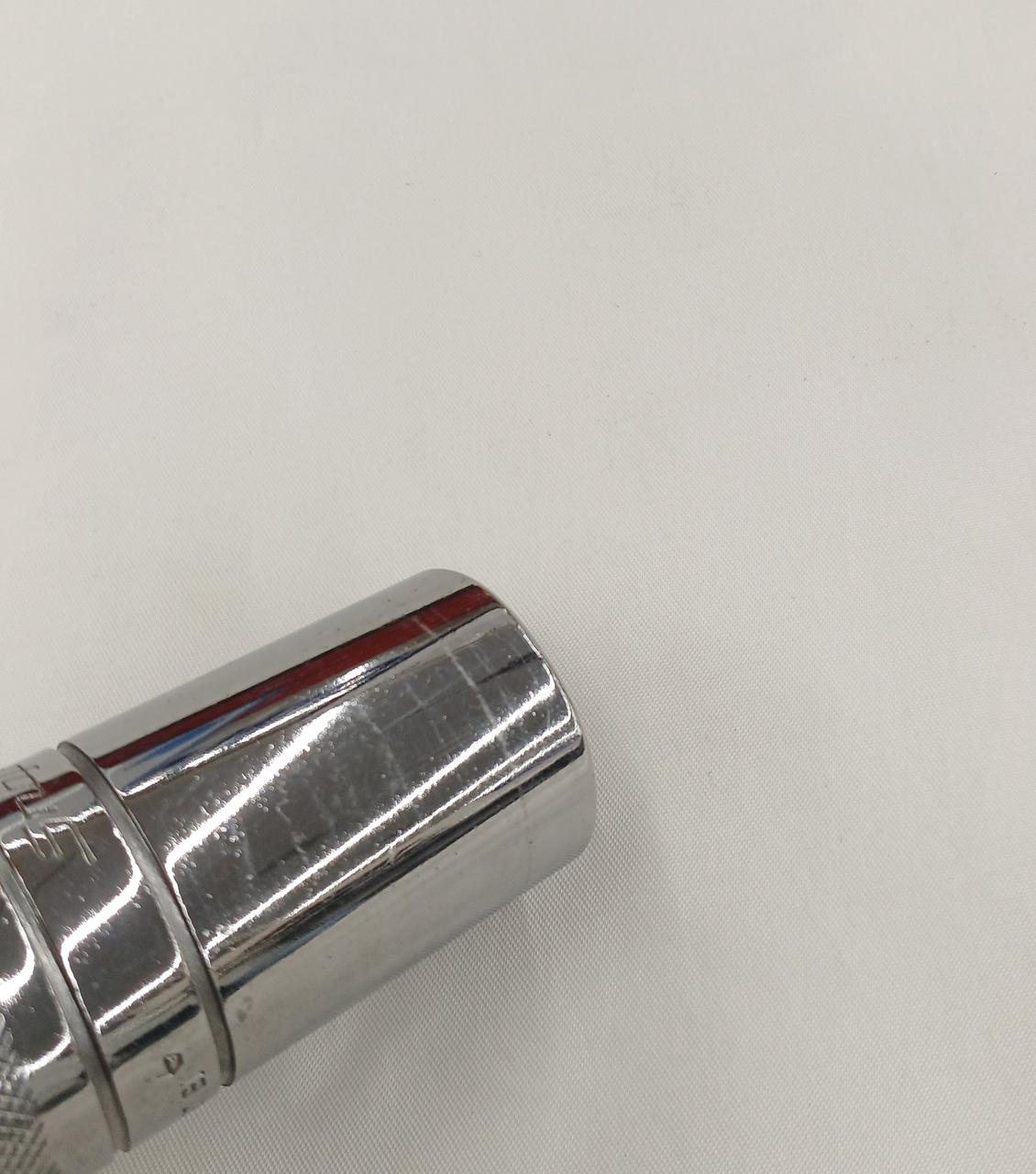 キズあります。