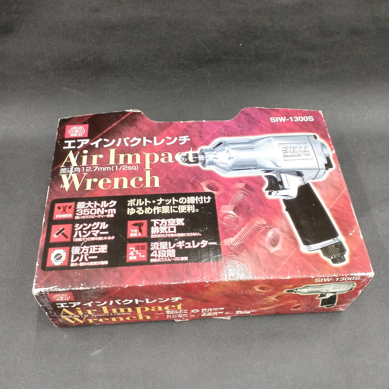 キズ、汚れ、色あせあります。