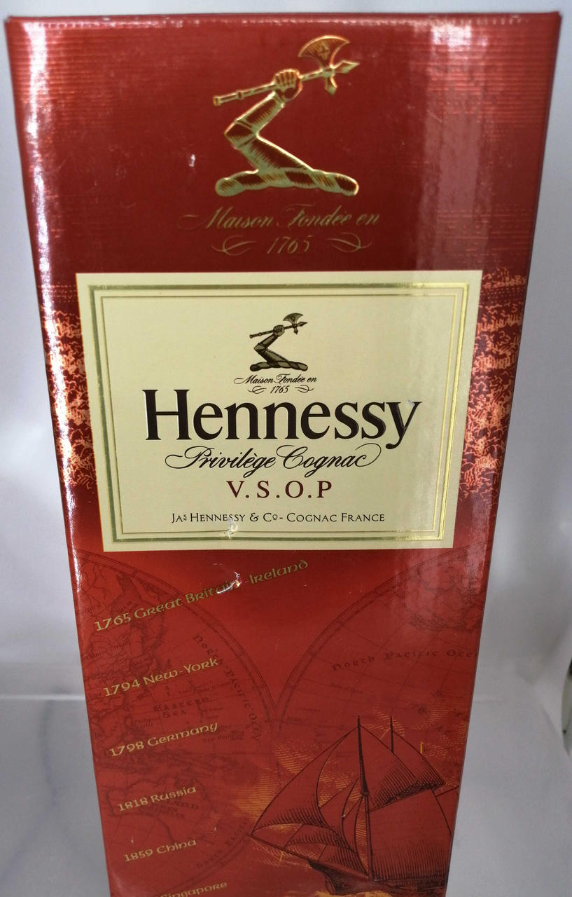 ボックス
若干のキズ・へこみあります