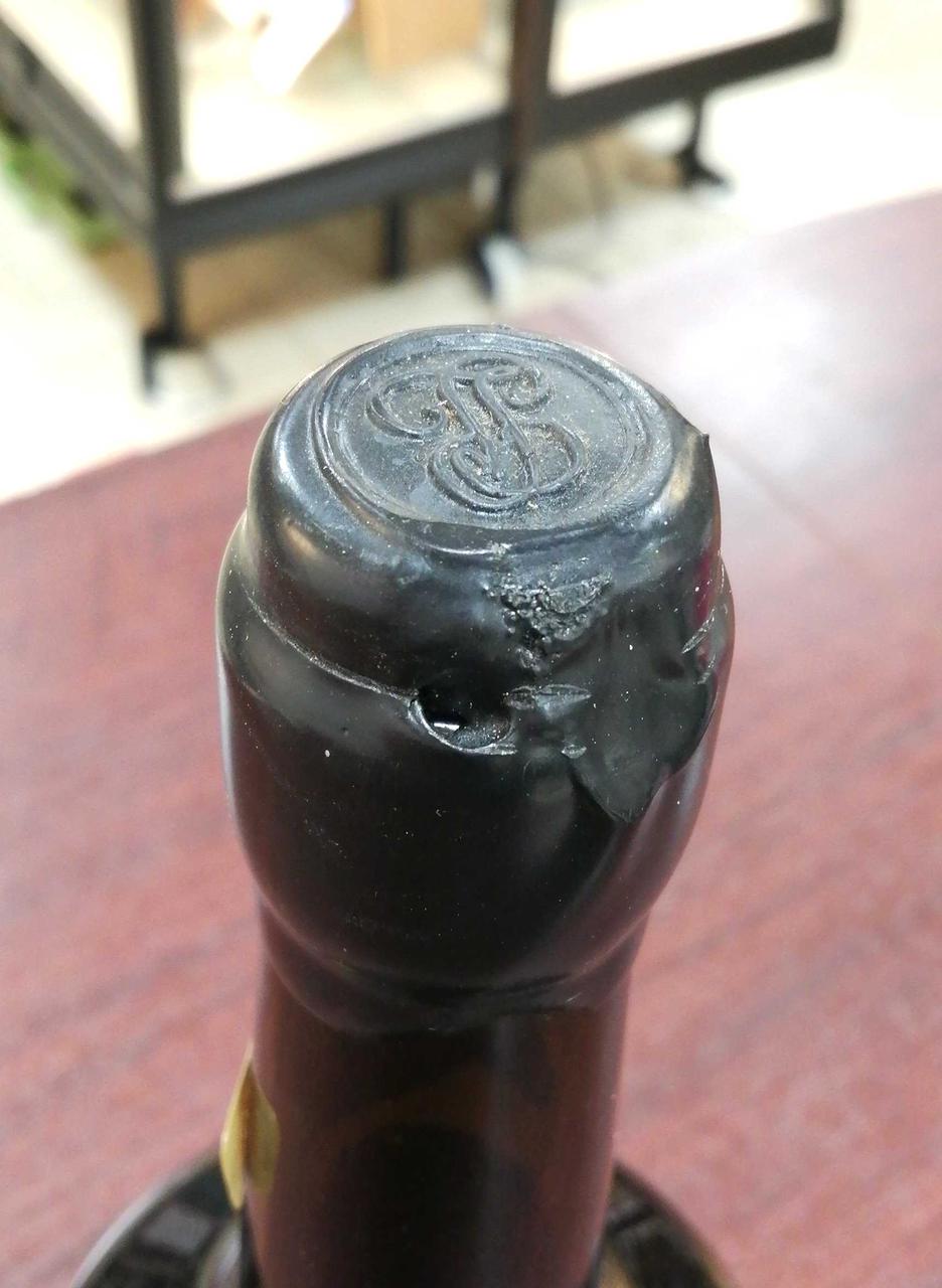 キャップシール。